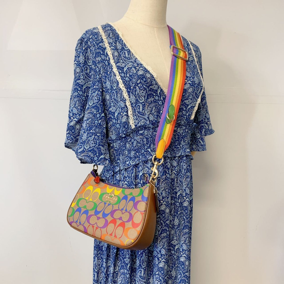 Coach CA176 Teri Shoulder Bag In Rainbow Signature Canvas In Gold/Khaki Multi Coach CA176 Teri Shoulder Bag In Rainbow Signature Canvas In Gold/Khaki Multi